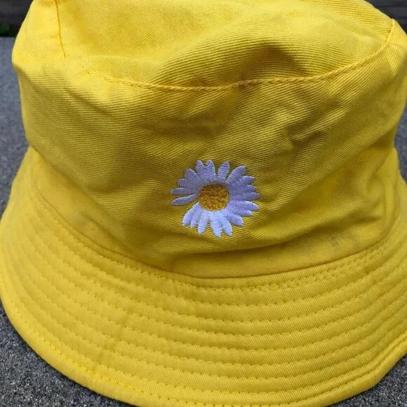 Reversible Bucket Hat Daisy Flower Yellow Khaki Beige Cap One Size Unisex Adult - Picture 2 of 5